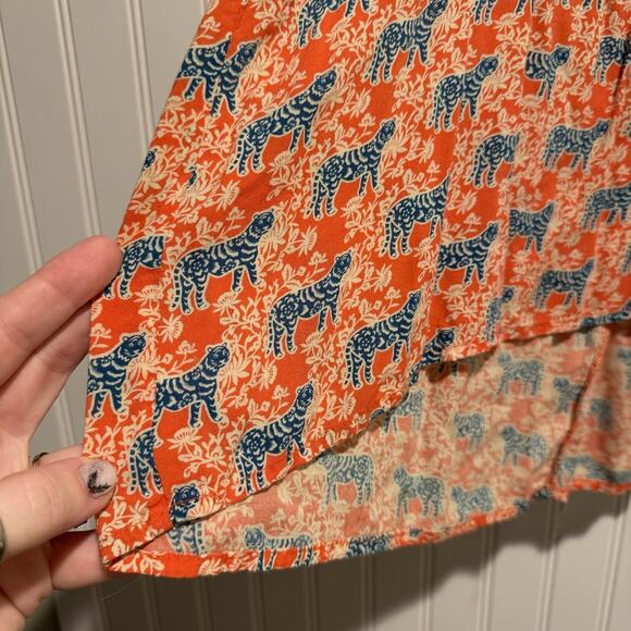 Anthropologie Vanessa Virginia Tiger Print Henley Blouse Size 2 - Picture 3 of 7